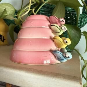 Vintage MCM Menschik Goldman Beehive Bees PINK Measuring Cups Mid Century